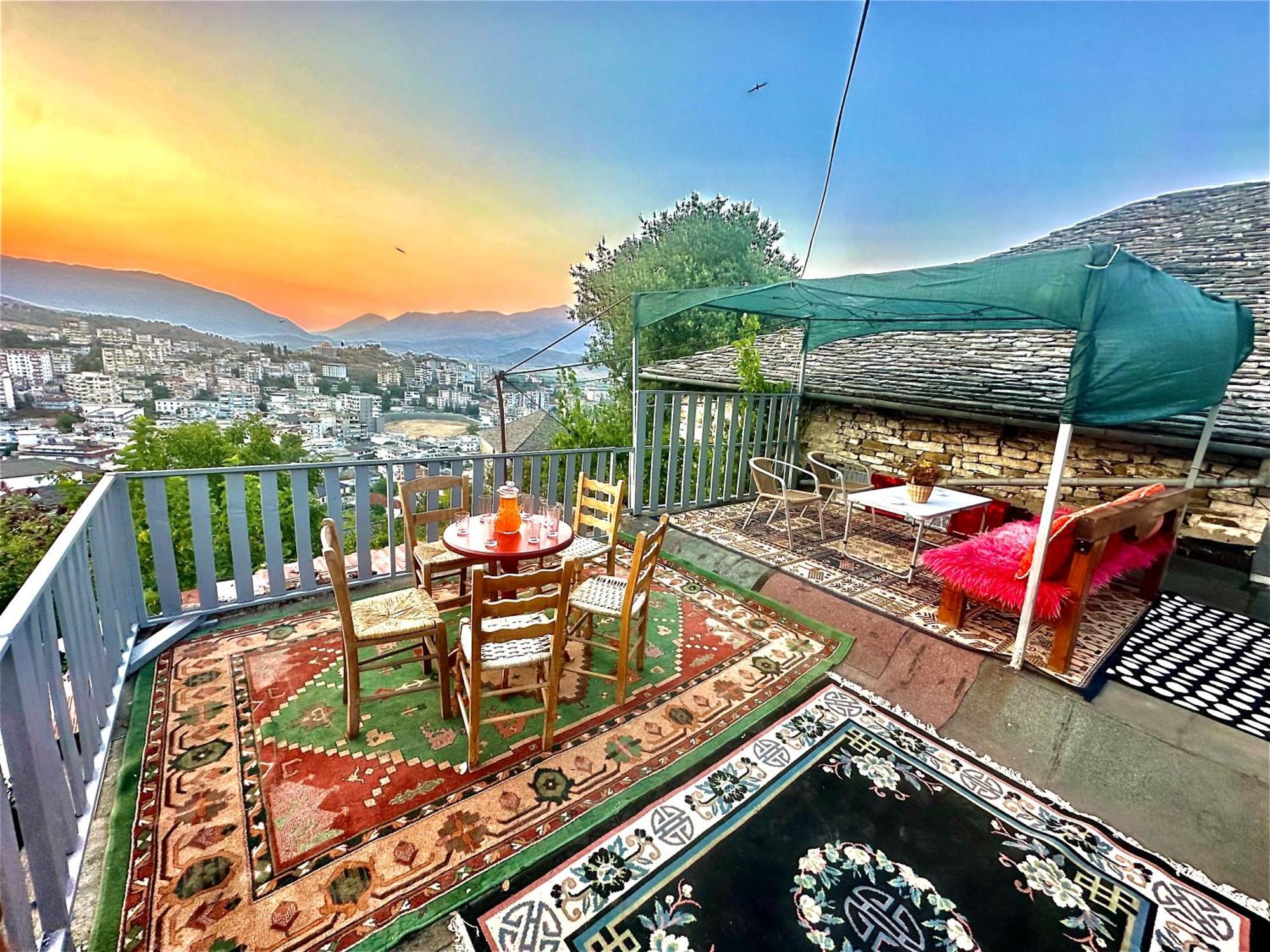 Grandpas House 호텔 Gjirokastër 외부 사진